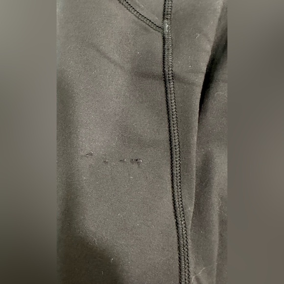 Lululemon leggings with pockets - Picture 3 of 4